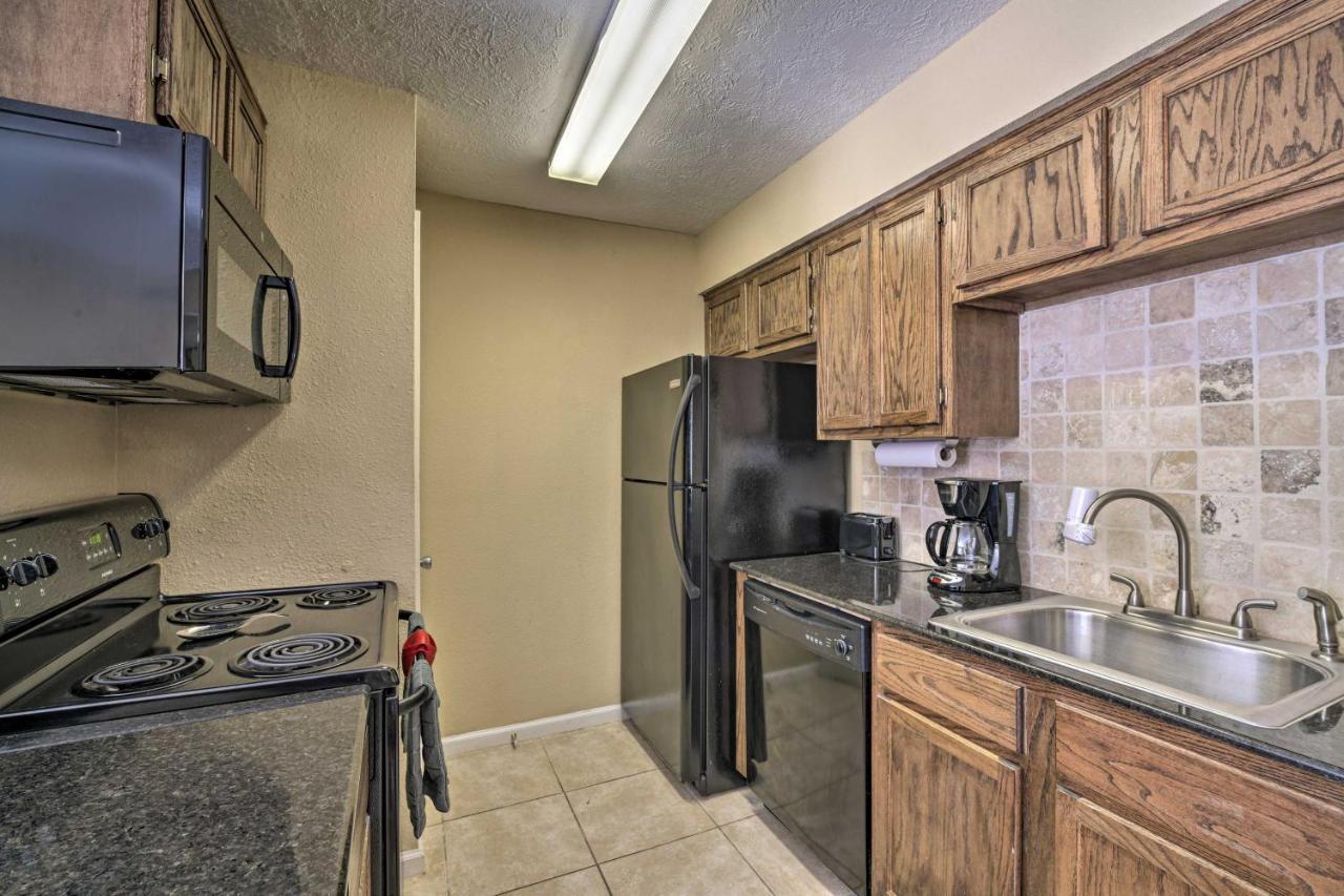 Game Day Retreat Pool Access, 2 Mi To Texas A And M Apartment College Station Exterior photo