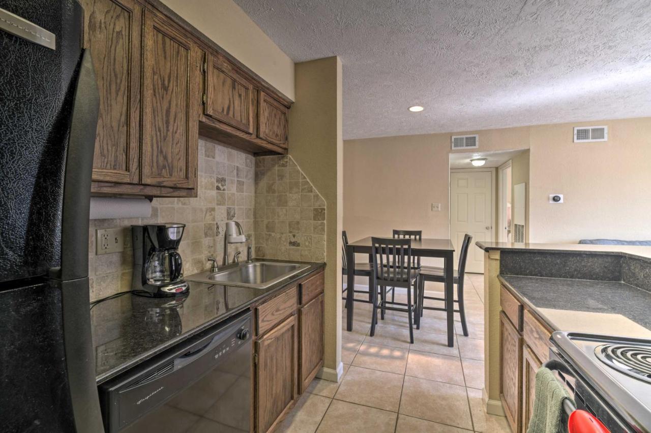 Game Day Retreat Pool Access, 2 Mi To Texas A And M Apartment College Station Exterior photo