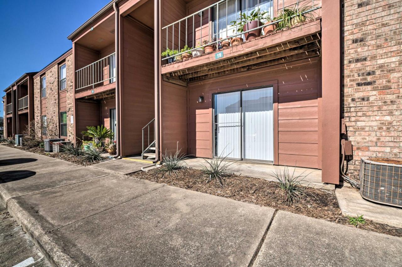 Game Day Retreat Pool Access, 2 Mi To Texas A And M Apartment College Station Exterior photo