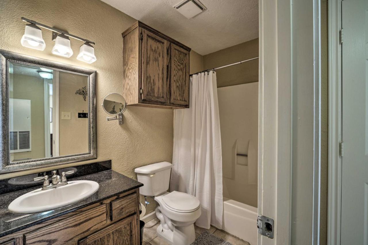 Game Day Retreat Pool Access, 2 Mi To Texas A And M Apartment College Station Exterior photo